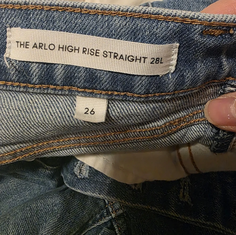 Aritzia Denim Forum Arlo High-Rise Straight Leg Light 28L Blue Jeans Size 26 - Picture 7 of 7
